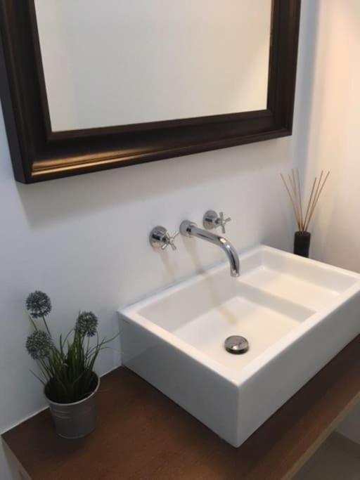 Alloggio in famiglia Charming Private Wc & Balcony *